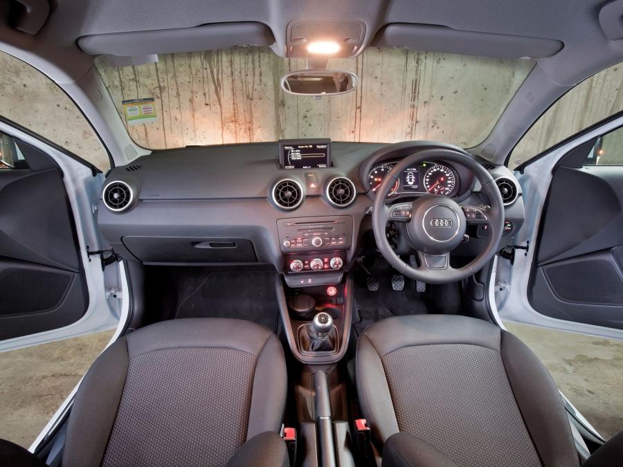 Торпедо Audi A1 Sportback TFSI (8X) 2012 года  (AU) (фото 8 из 18)